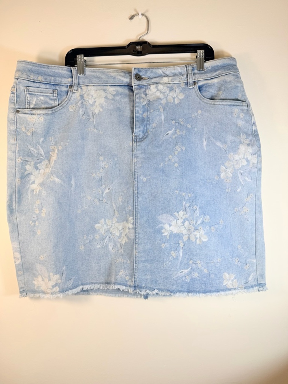 CHARLIE B Light Blue Floral Denim Mini Skort